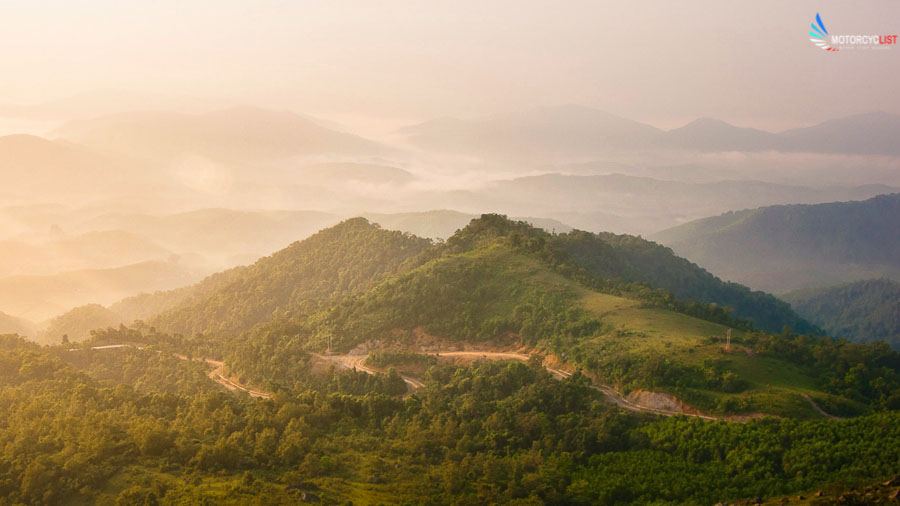 Motorcycle ride to Dong Cao Plateau